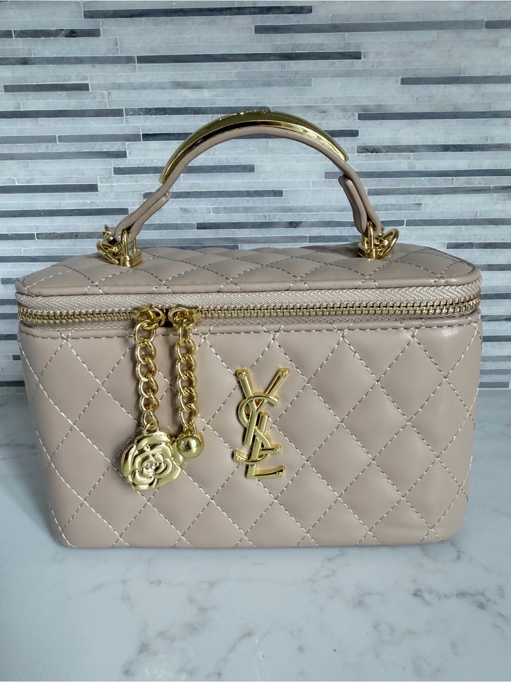 Quilted Shoulder Bag in Beige with adjustable strap